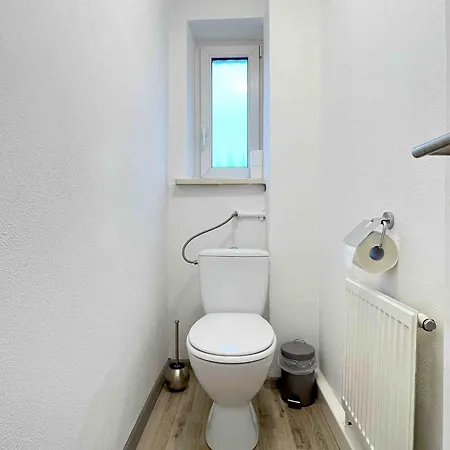 Sad801 - Geraeumige Monteurwohnung Apartment Schwandorf in Bayern